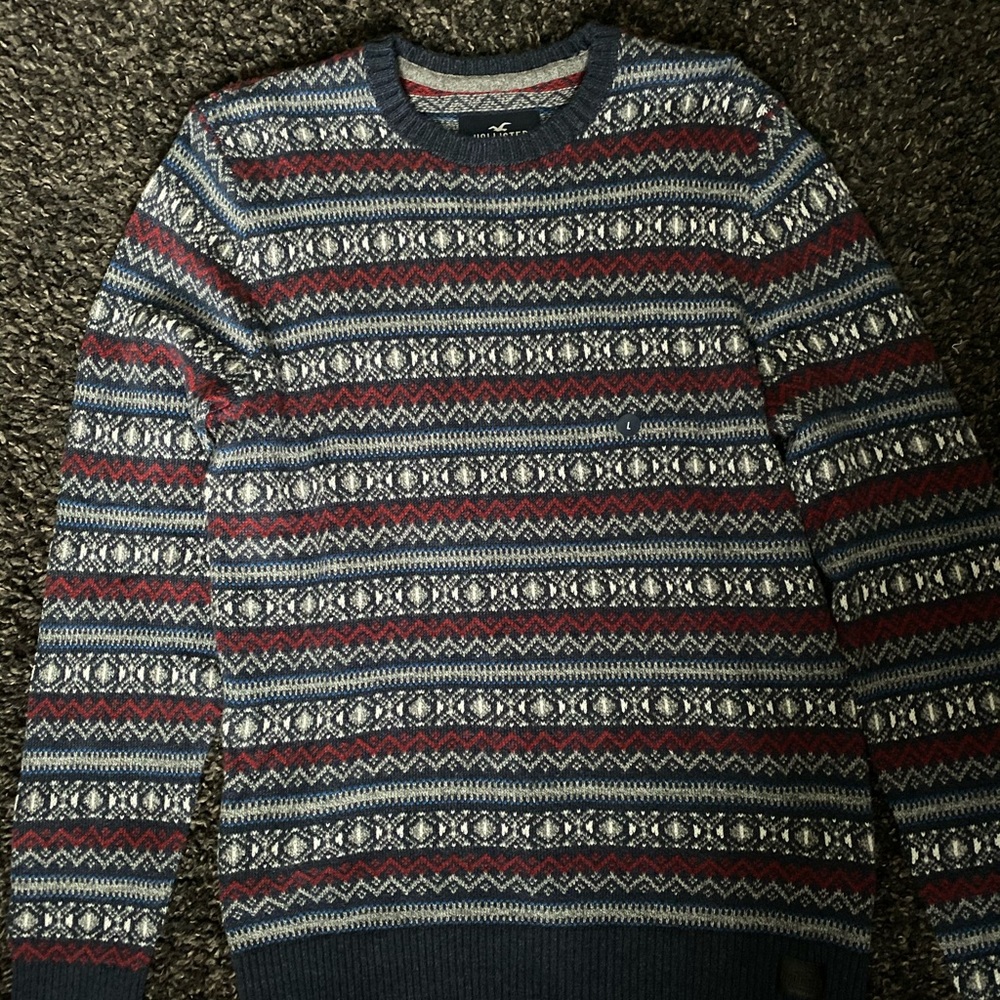 Hollister sweater